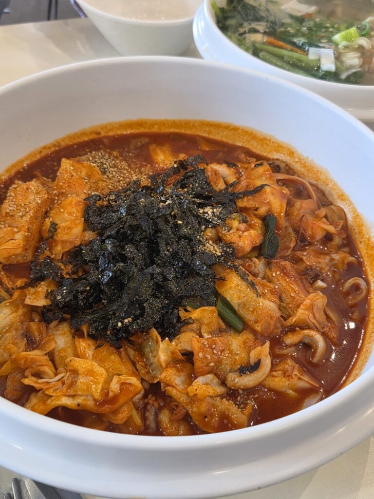 신라제면칼낙지(매운맛칼국수)